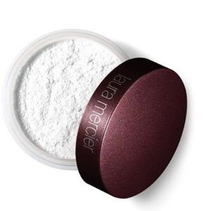 ✨Laura Mercier invisible loose setting powder✨